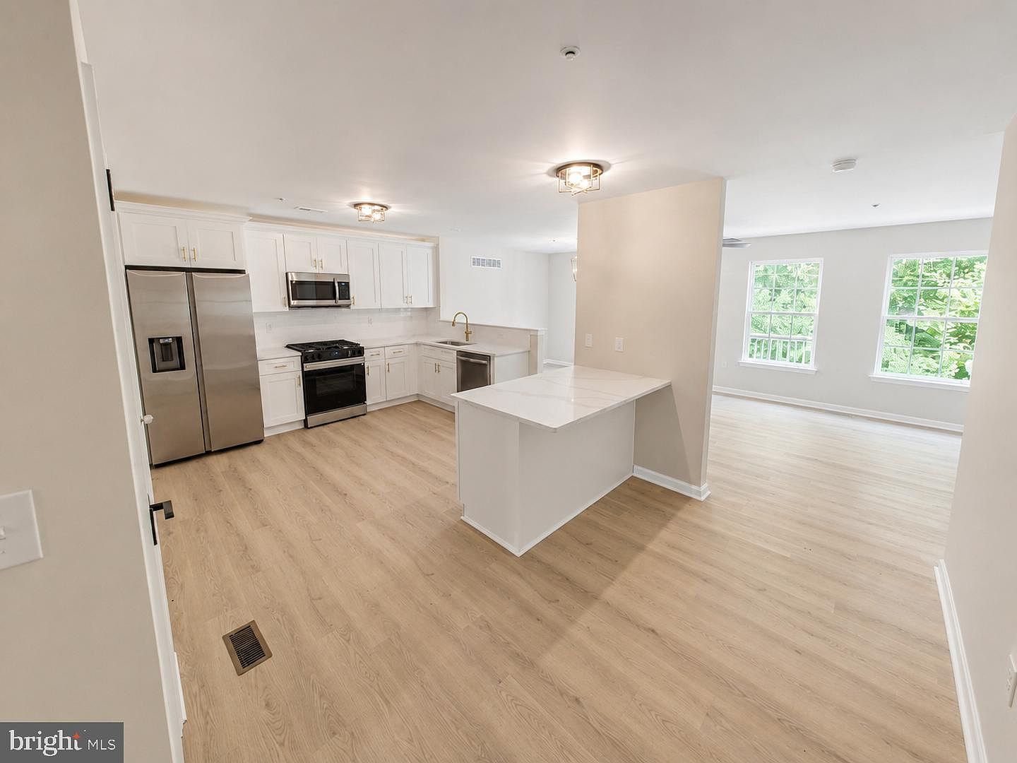 313 Hidden Dr, Blackwood, NJ photo 6