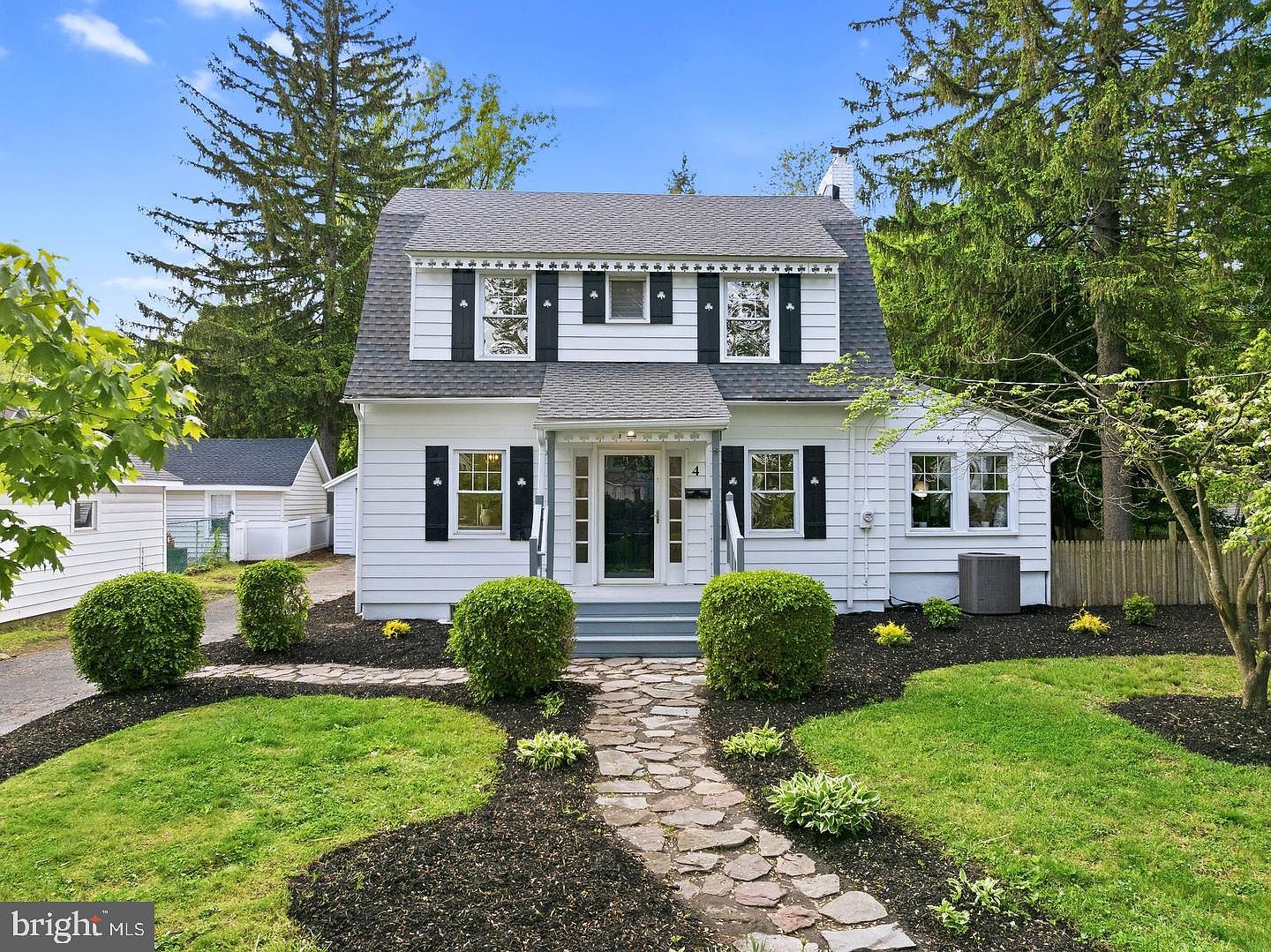 4 2nd Street, Riverton, NJ photo 1