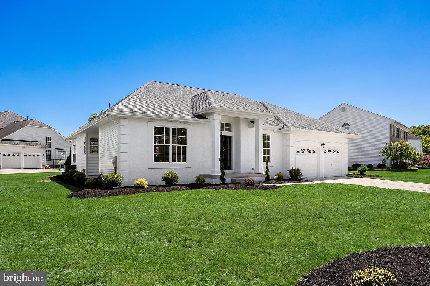 48 Parry Dr, Hainesport photo 2
